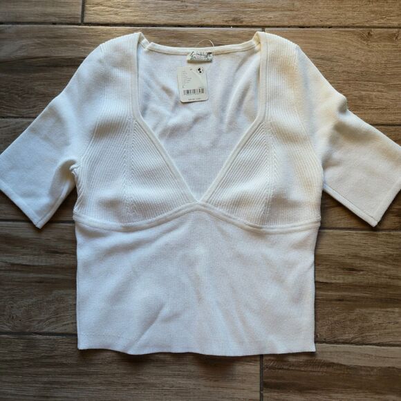 NWT-Free People Ivory Blouse V-Neck Size L - Picture 1 of 2